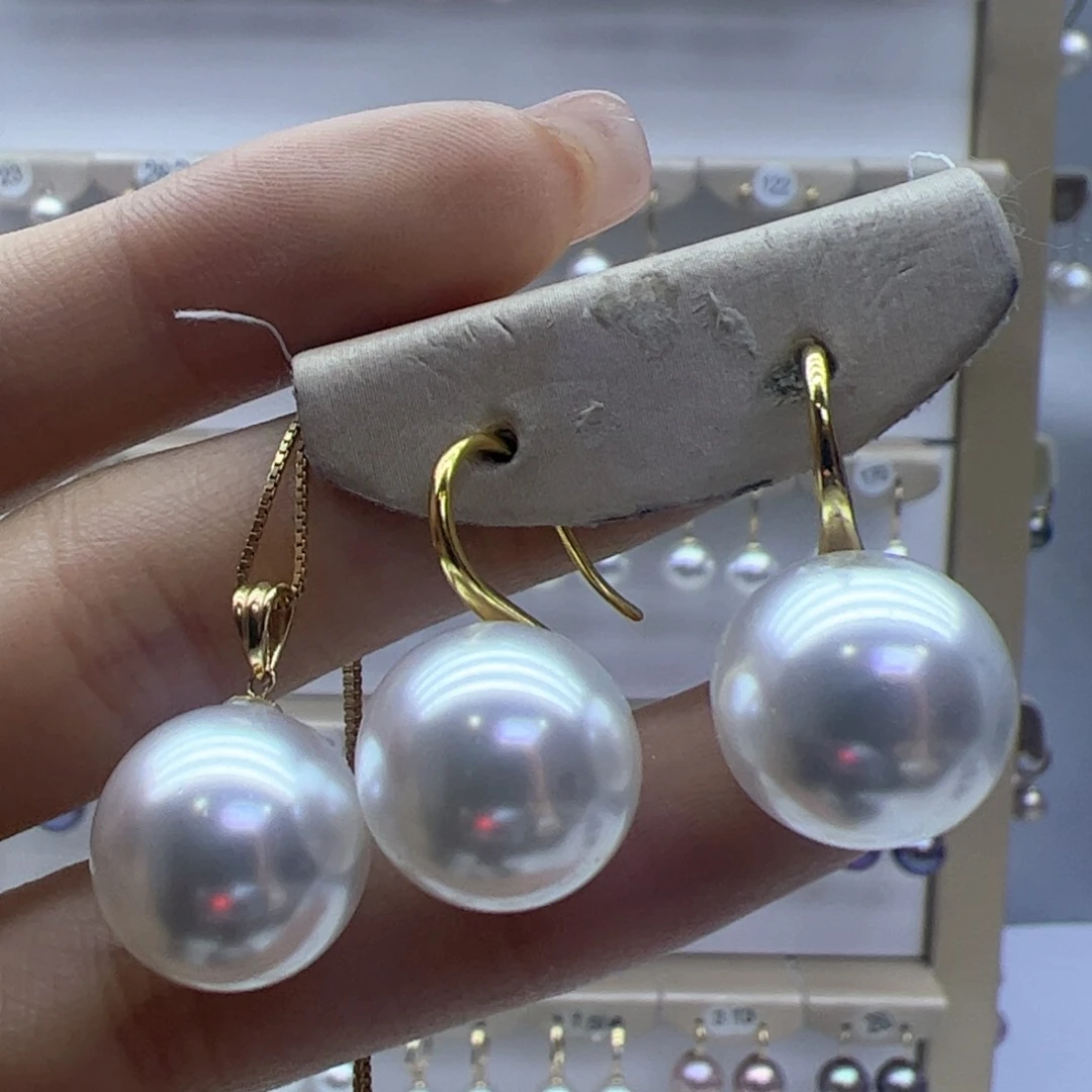 淡水珍珠吊坠(赠链)18K金镶嵌