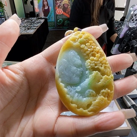颈饰未镶嵌翡翠一个