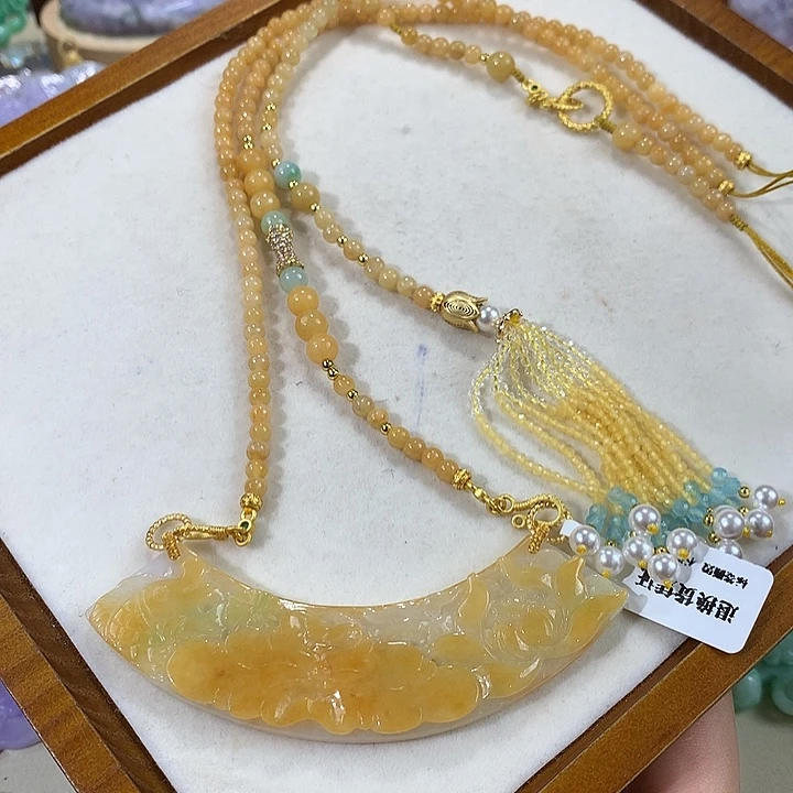 翡翠未镶嵌颈饰翡翠吊坠