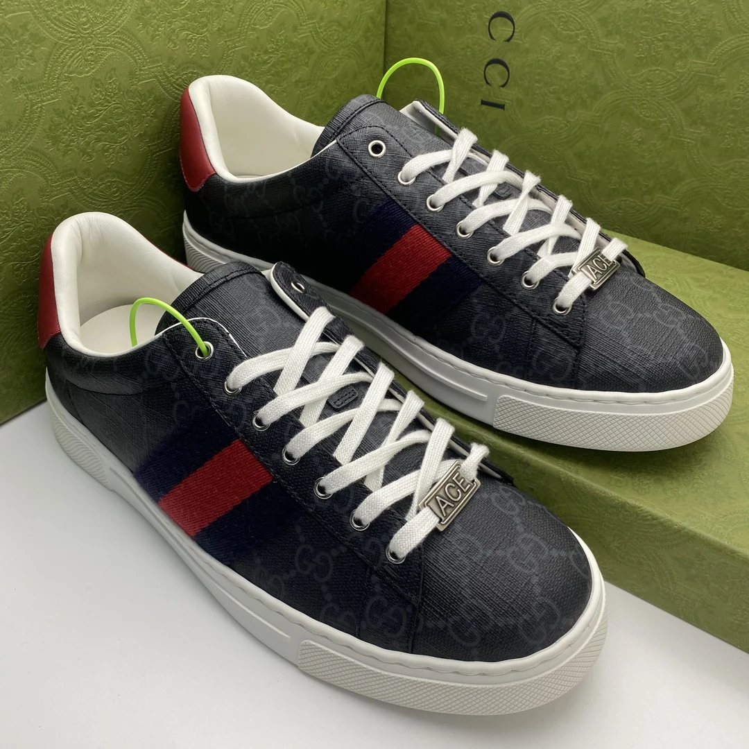 99新 GUCCI/古驰 41欧码/经典ACE黑灰老花时尚板鞋