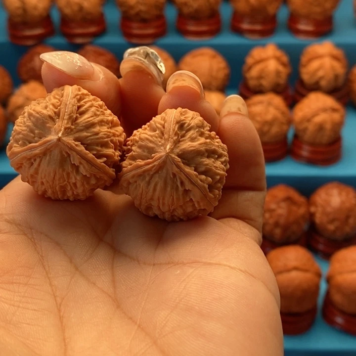 文玩核桃把件精品文玩手捻