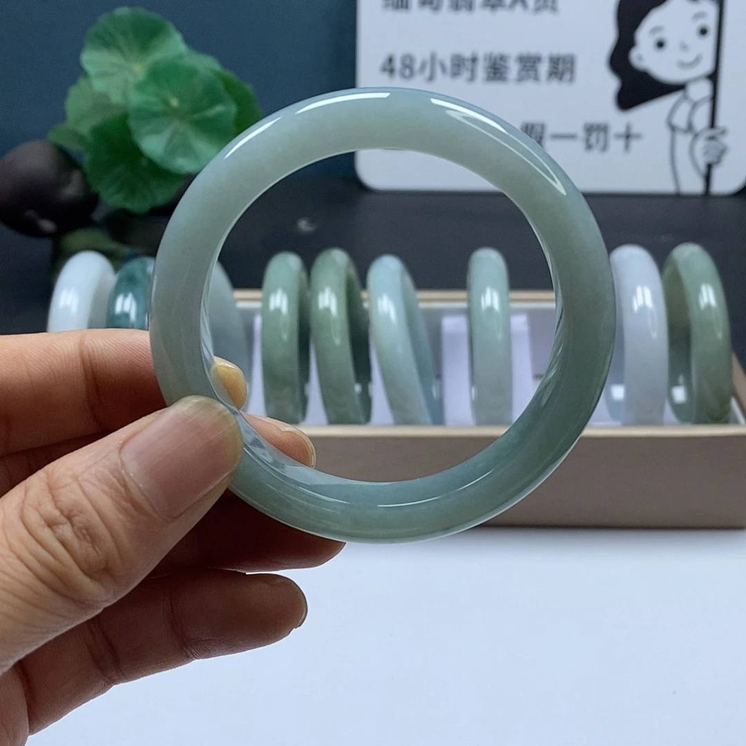 翡翠未镶嵌手镯翡翠手镯