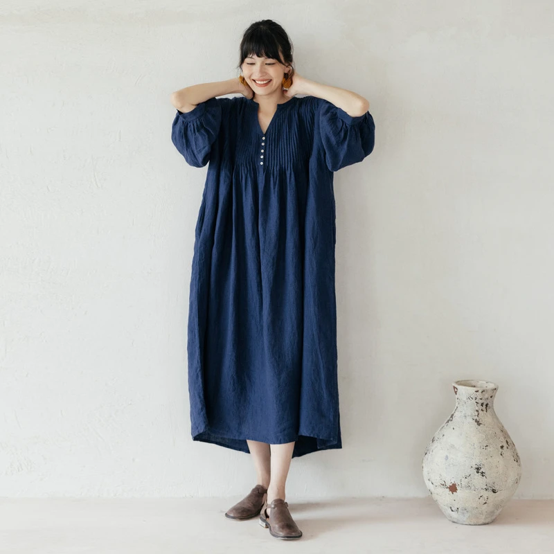 砂洗亚麻青金石蓝 V领手工塔克褶宽松长袖连衣裙子