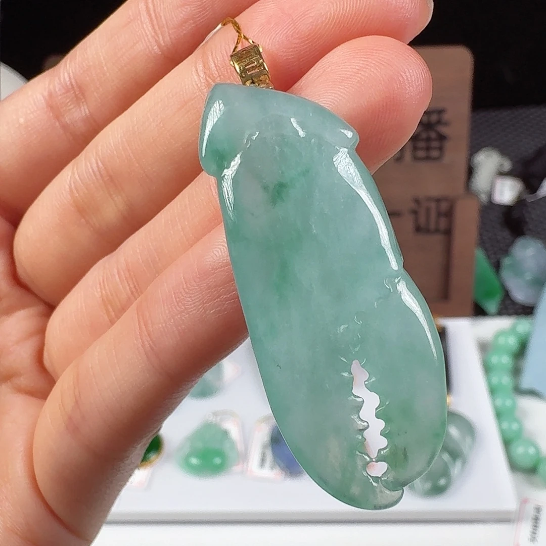 翡翠18K金镶嵌颈饰