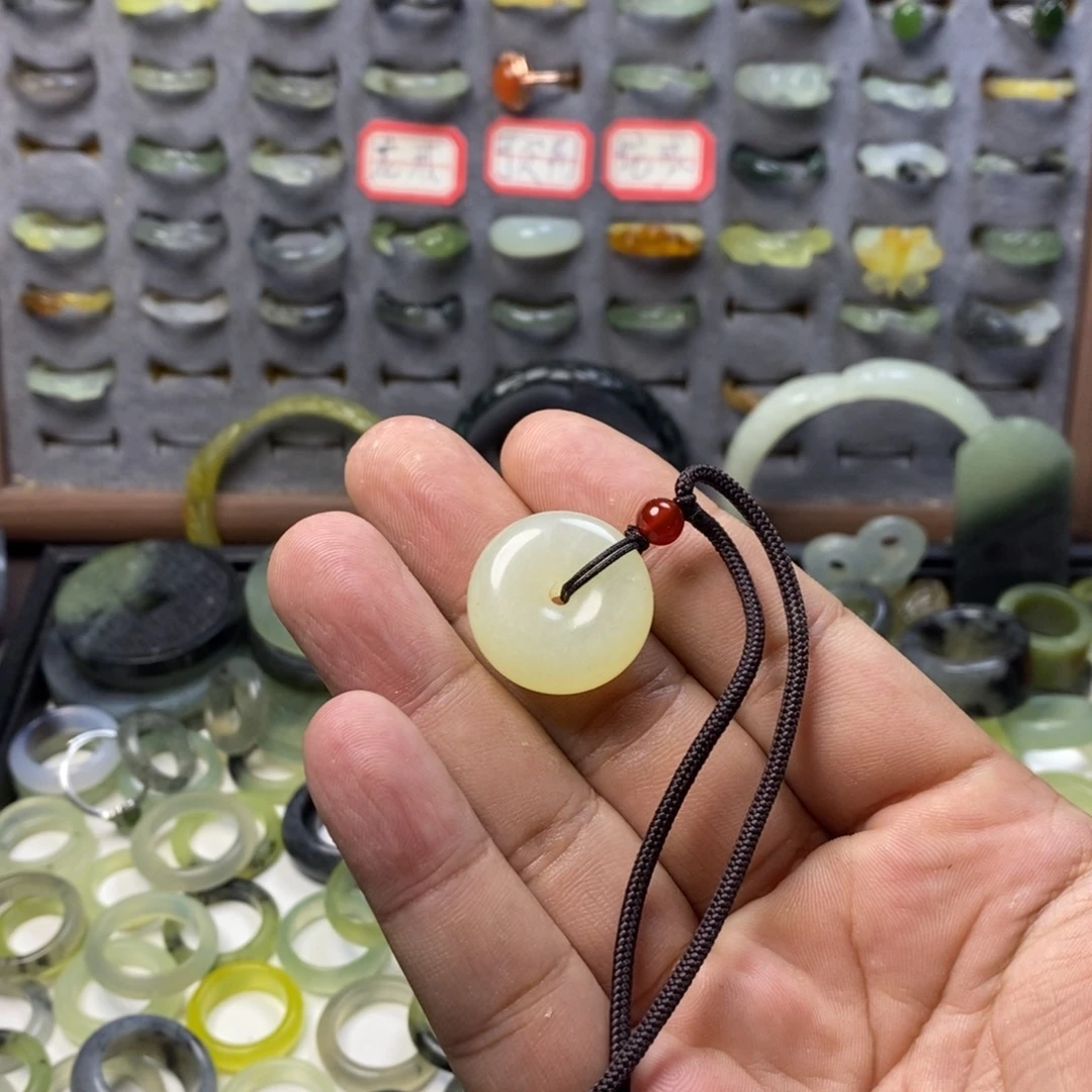 蛇纹石玉未镶嵌戒指