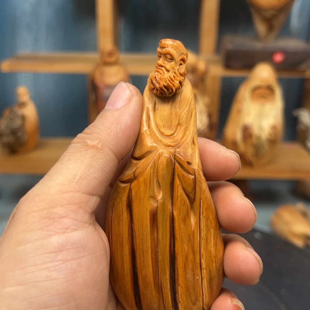 木乌**苏崖柏木摆件手把件