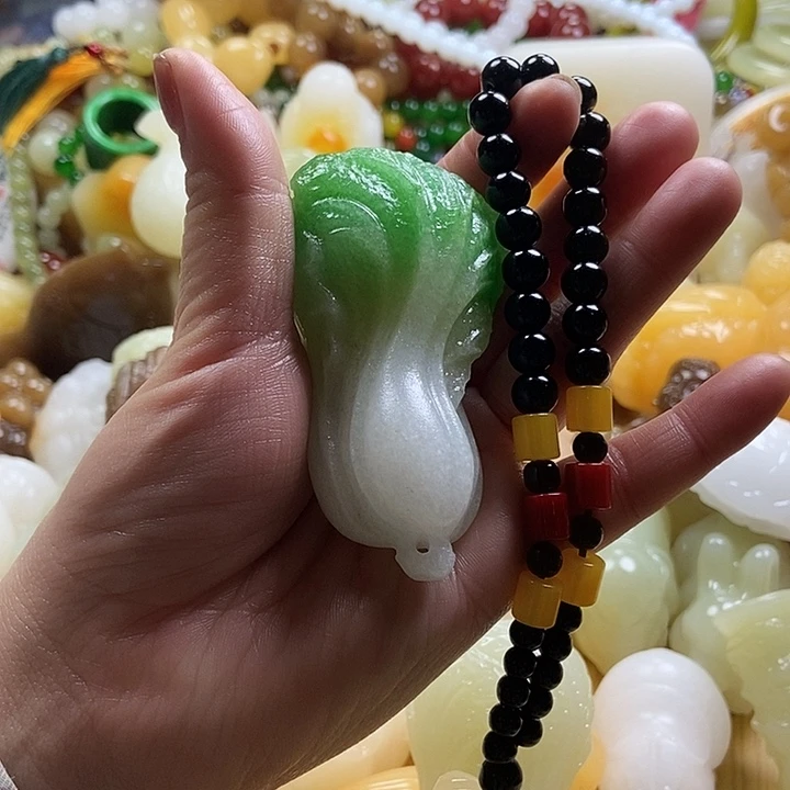 完全开放手把件白菜