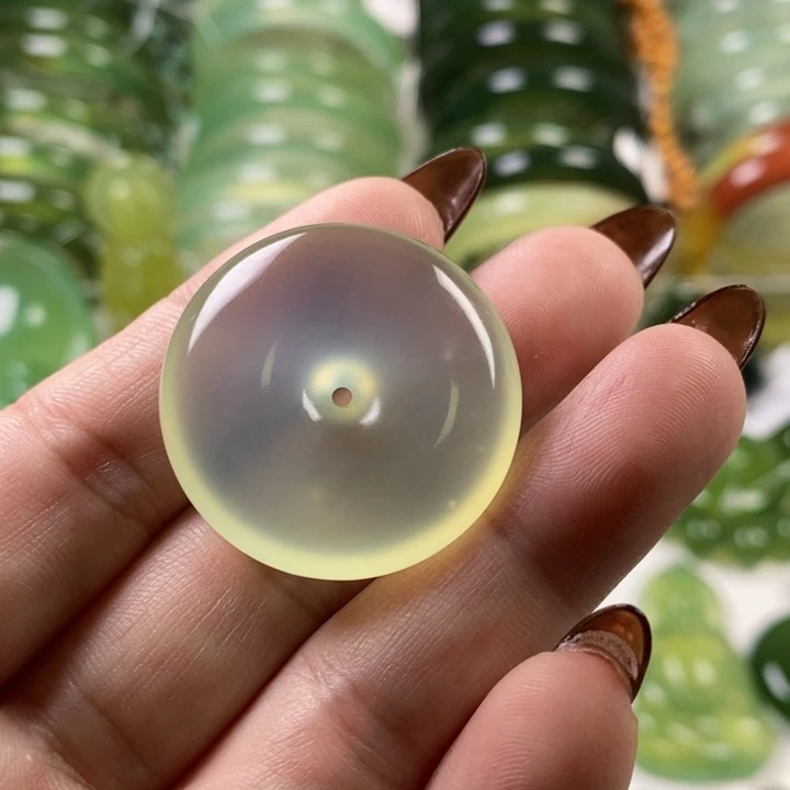 未镶嵌蛇纹石玉颈饰