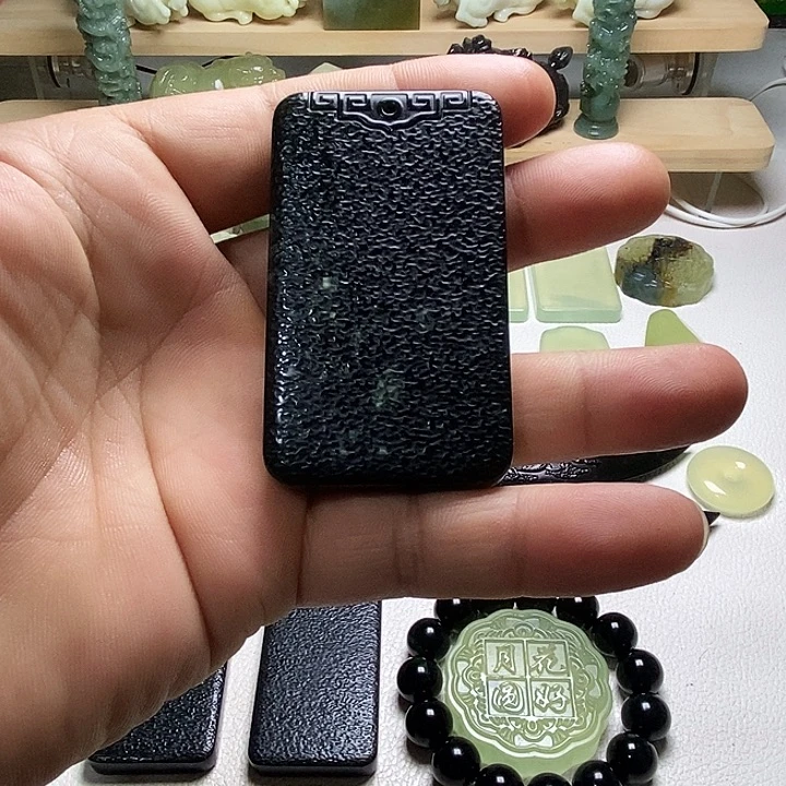 岫玉未镶嵌挂件岫玉