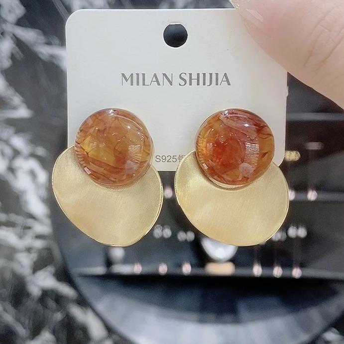 铜合金耳饰 新款美拉德拉丝圆片耳钉减龄时尚