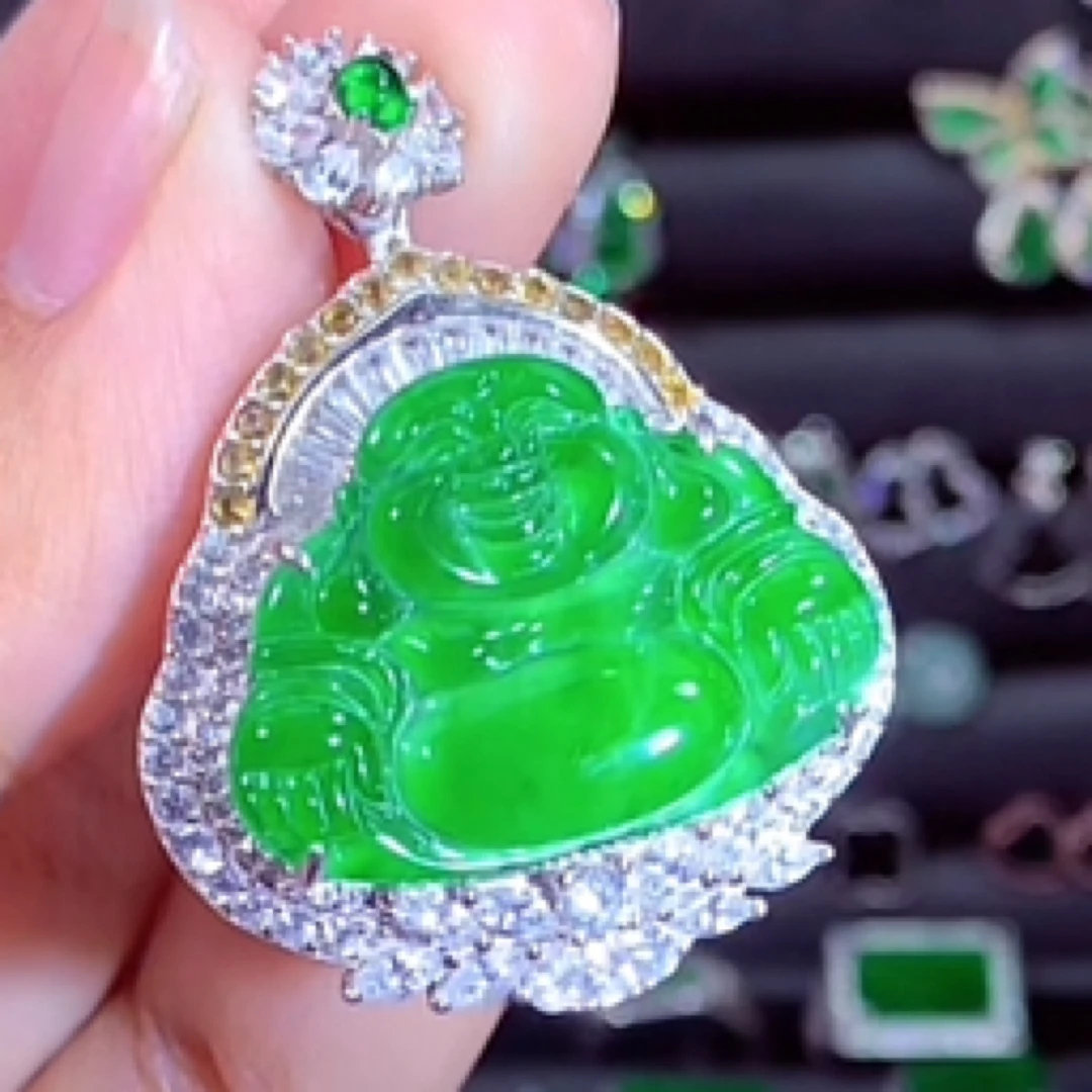 天然A货翡翠冰绿佛公吊坠