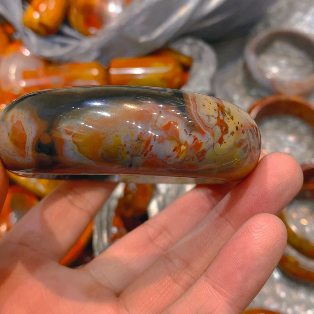 轻***郭玛瑙/玉髓未镶嵌项圈