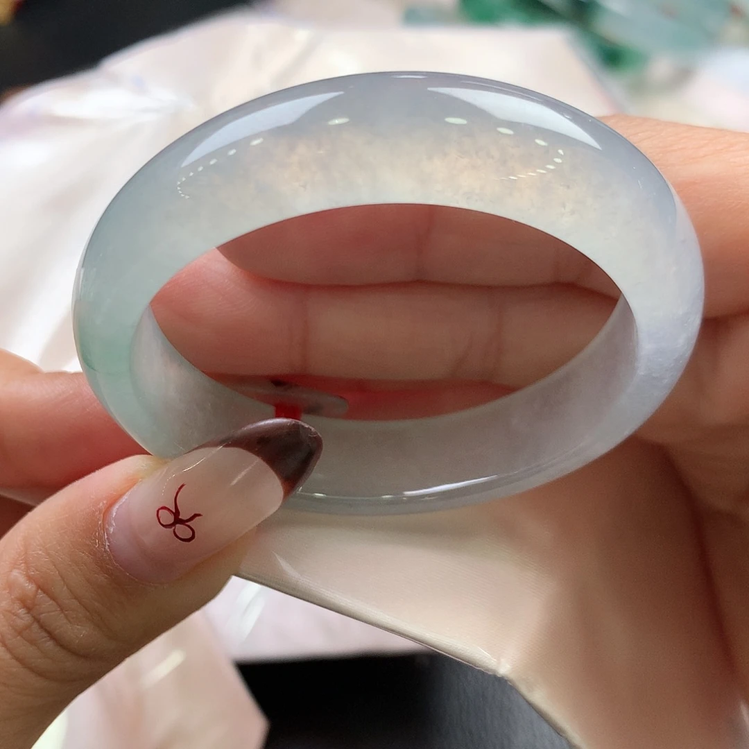 翡翠未镶嵌手镯（贵妃镯）13号炸光