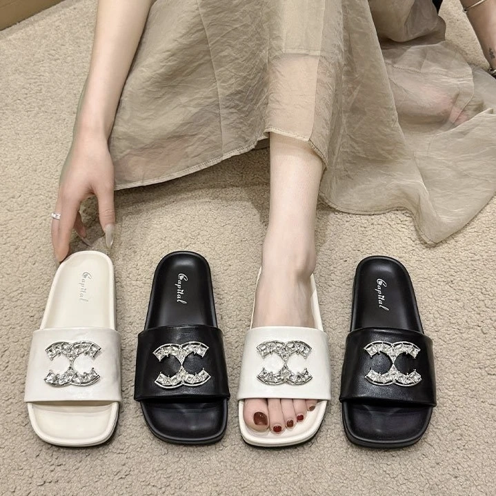 XK夏季新款软底露趾凉拖鞋一字拖鞋钻扣皮拖