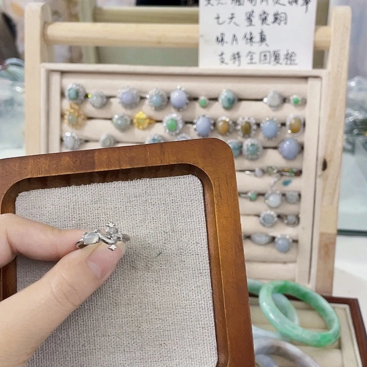 翡翠未镶嵌颈饰天然翡翠Ａ货