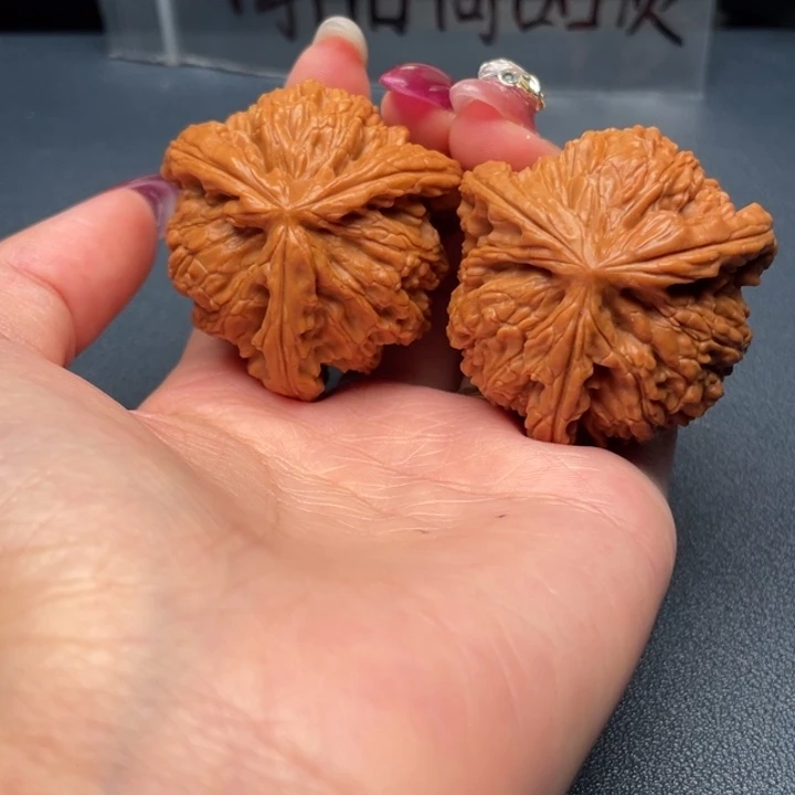林***青吊坠文玩核桃白狮子