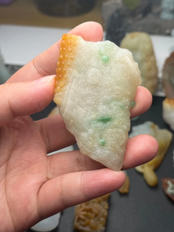 精品毛货翡翠黄加绿八破