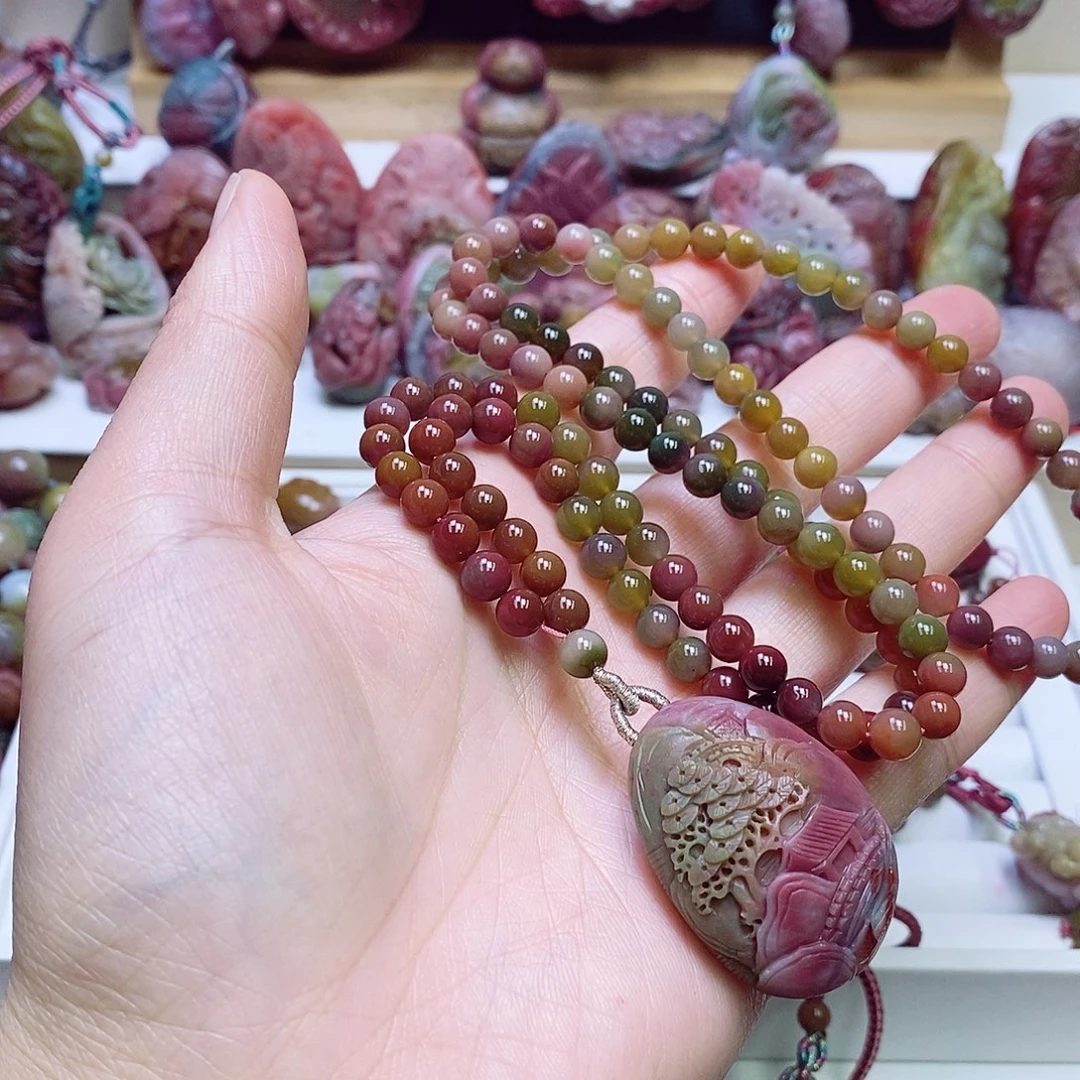 玛瑙/玉髓盐源玛瑙吊坠未镶嵌