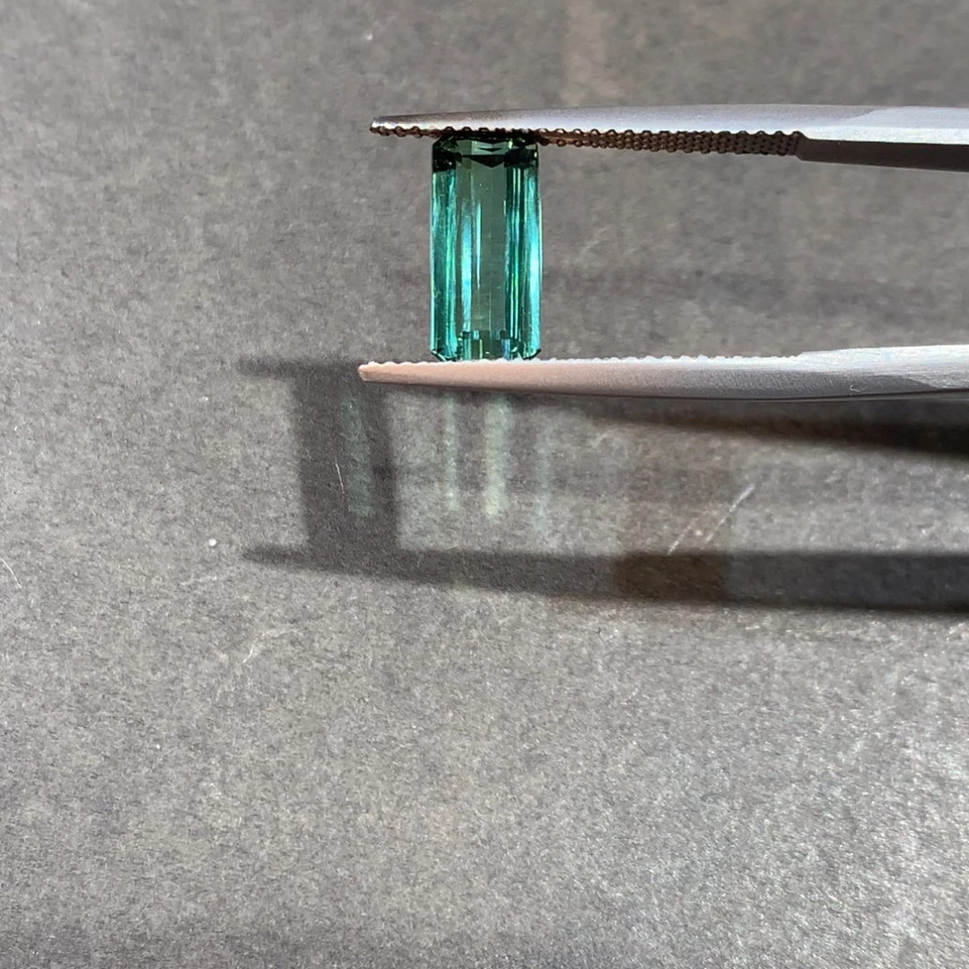 裸石未镶嵌碧玺2.99克拉