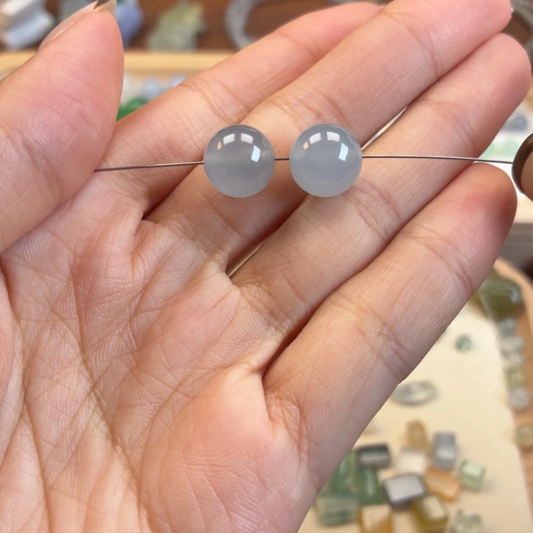 翡翠散珠蓝底单珠一对 卡10.2