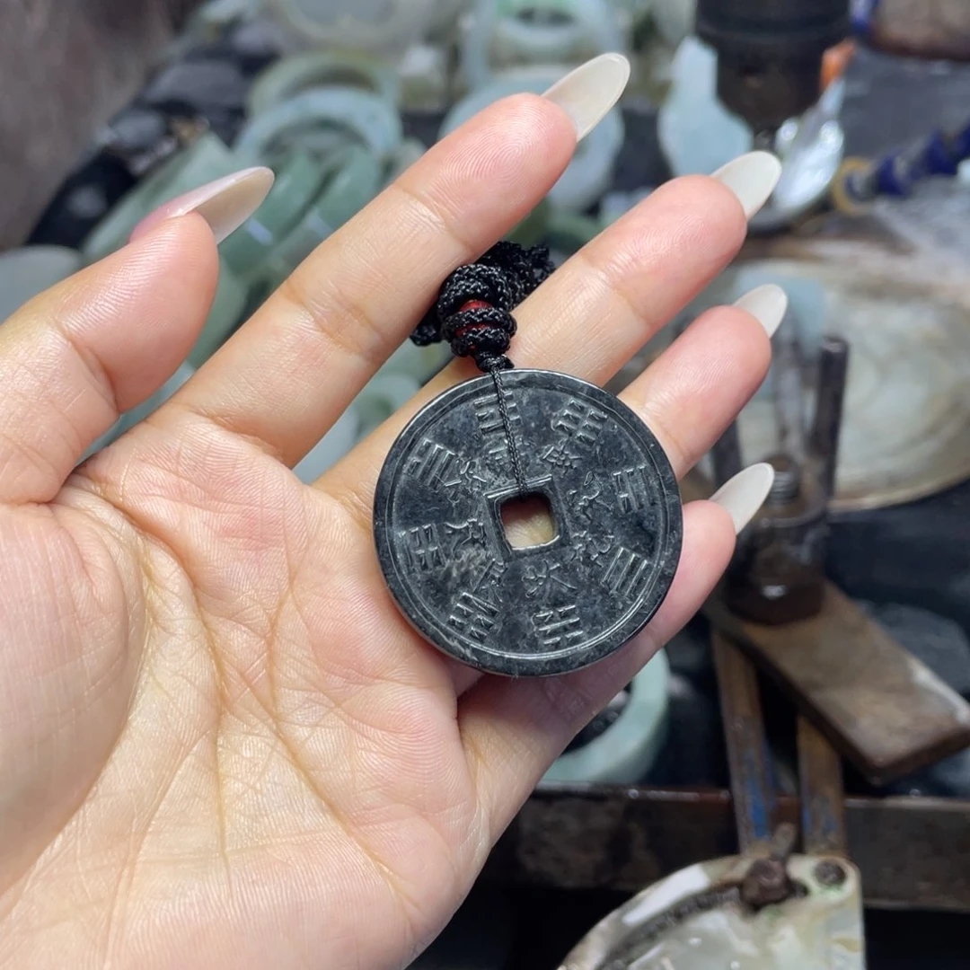 颈饰未镶嵌翡翠多样性