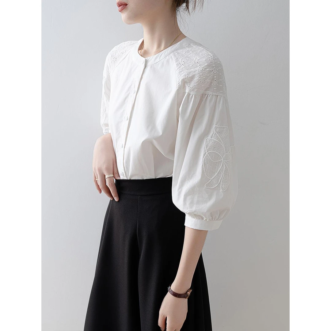 白色圆领衬衫女装2025年开春新款宽松独特别致法式衬衣灯笼袖上衣