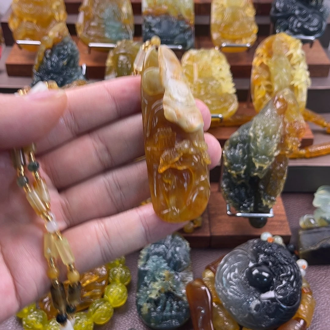 蛇纹石玉未镶嵌颈饰