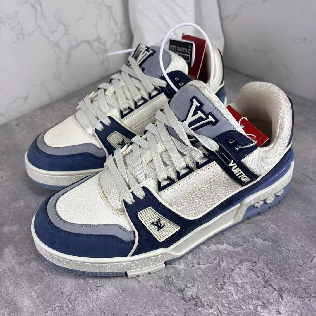 全新未使用 LouisVuitton/路易威登 37.5码/ 摩卡蓝trainer板鞋