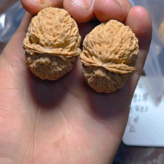 歪***哥文玩核桃把件歪哥卡39