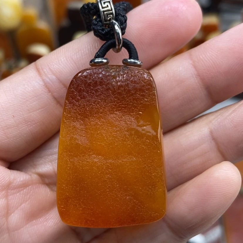 【闪购商品】琥珀颈饰未镶嵌