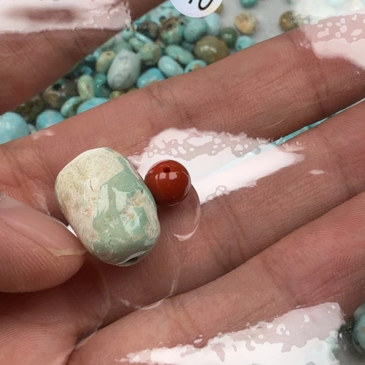 南红玛瑙未镶嵌珠宝奇石