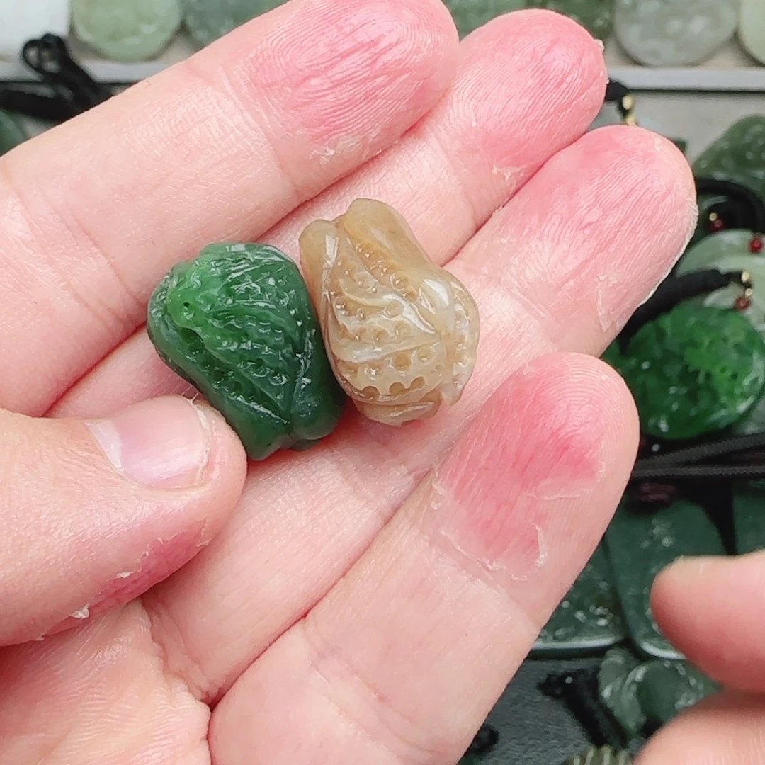 顺***运和田玉未镶嵌颈饰