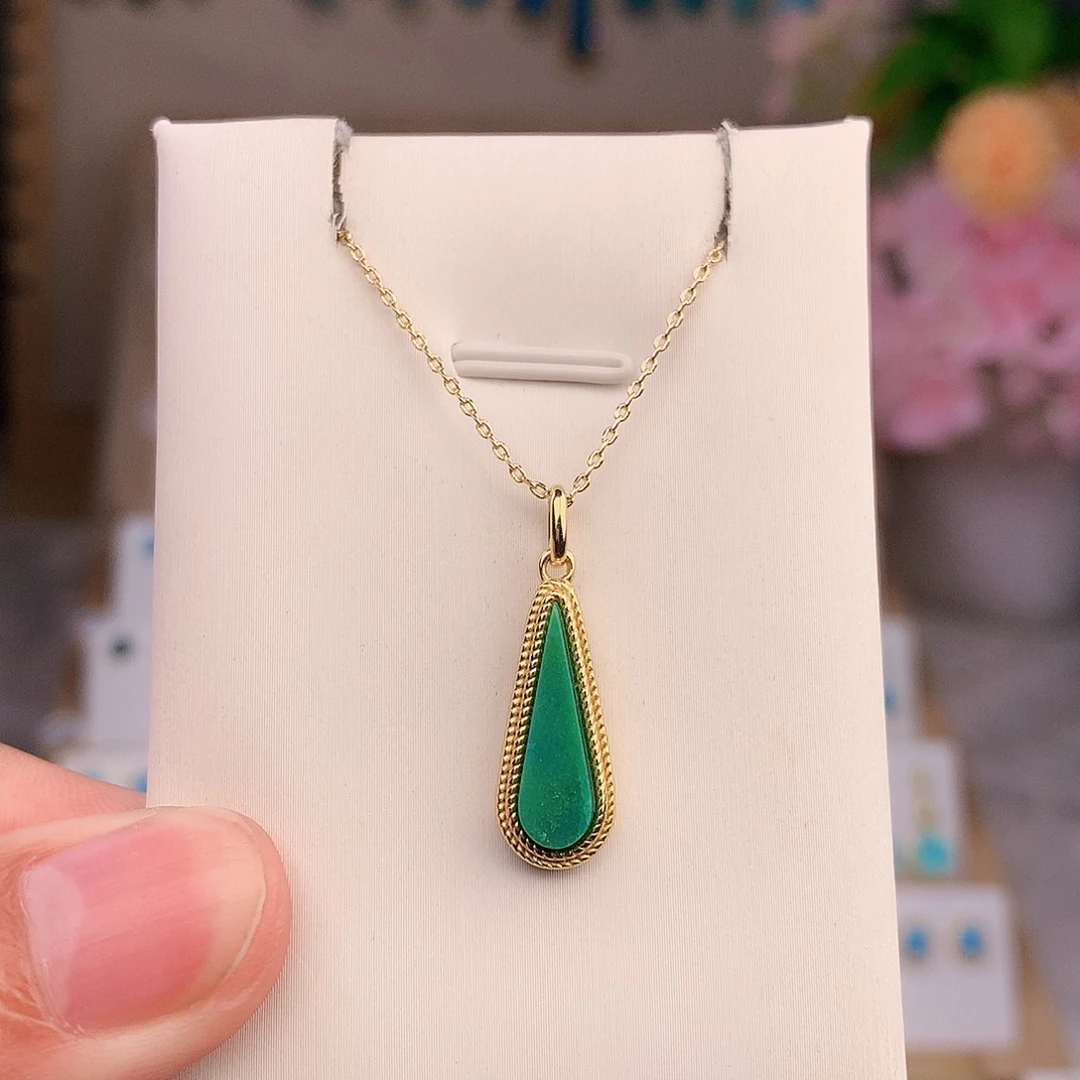 蓝***云绿松石未镶嵌颈饰