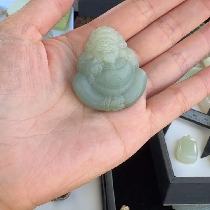 大***苏颈饰未镶嵌和田玉