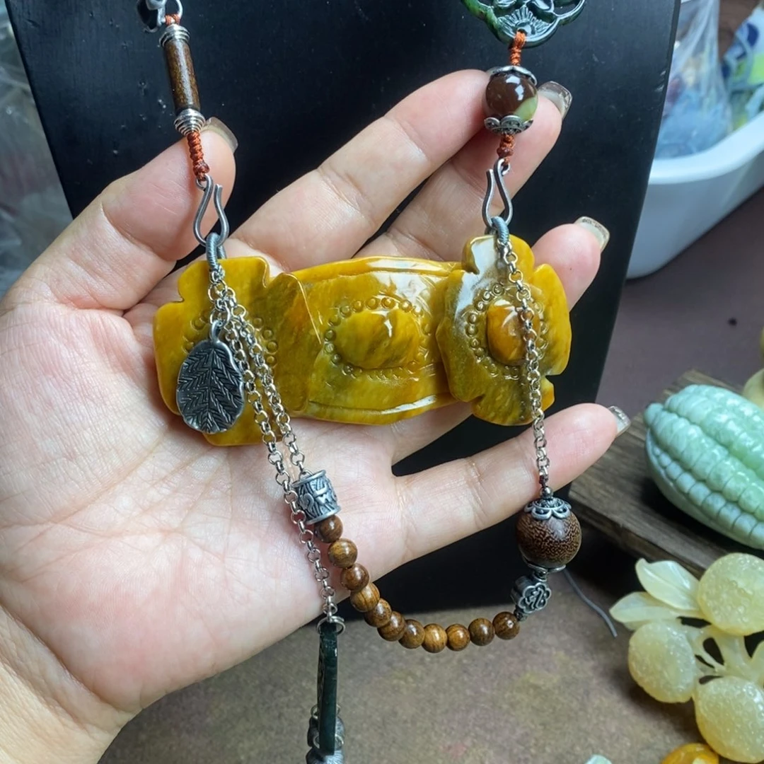 清***城蛇纹石玉未镶嵌吊坠(赠链)