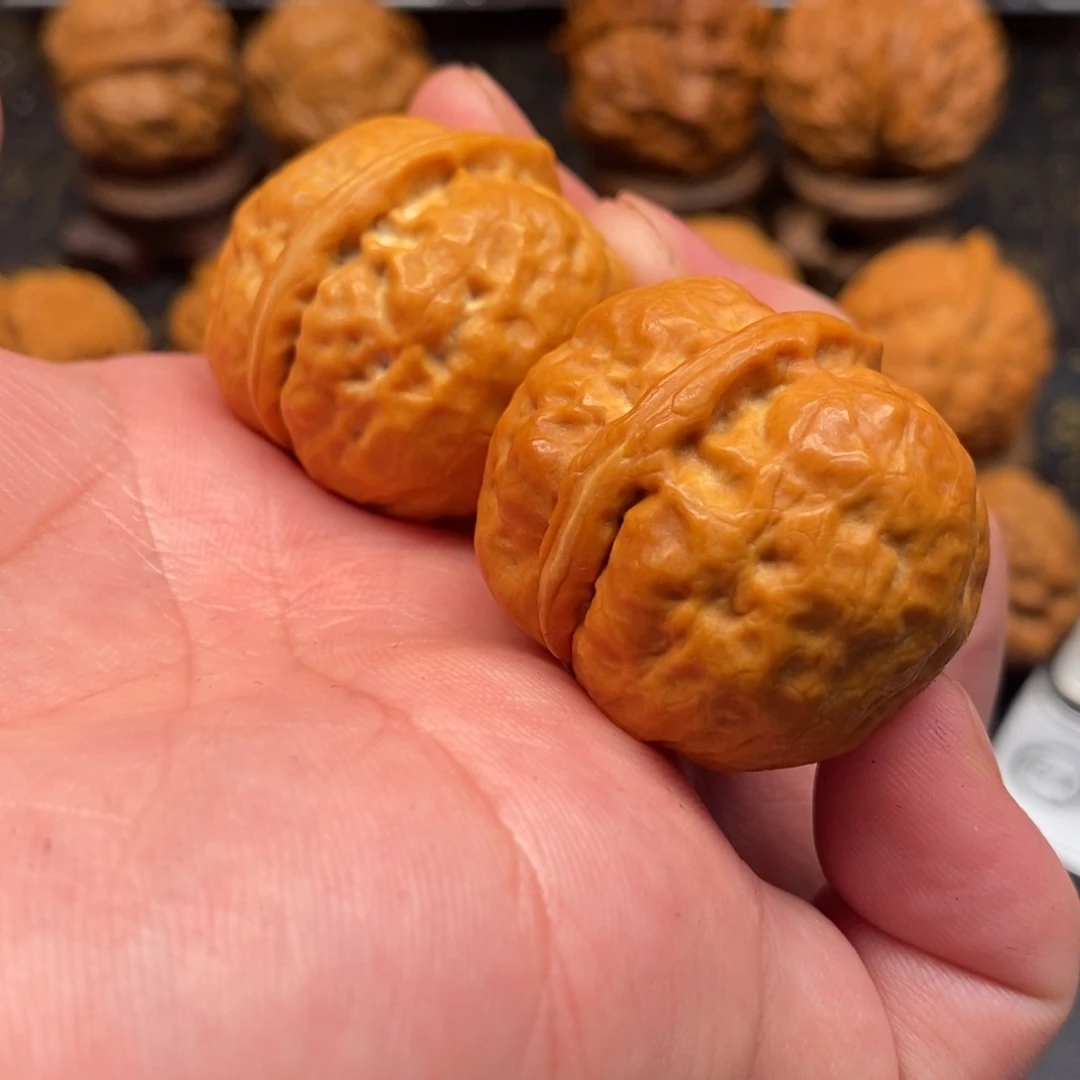 文玩核桃把件云铁小胖墩