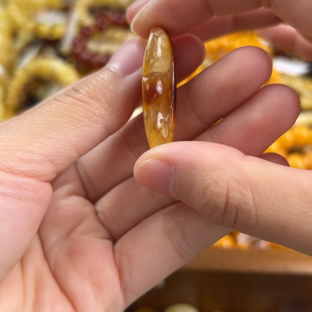 琥珀未镶嵌珠宝奇石