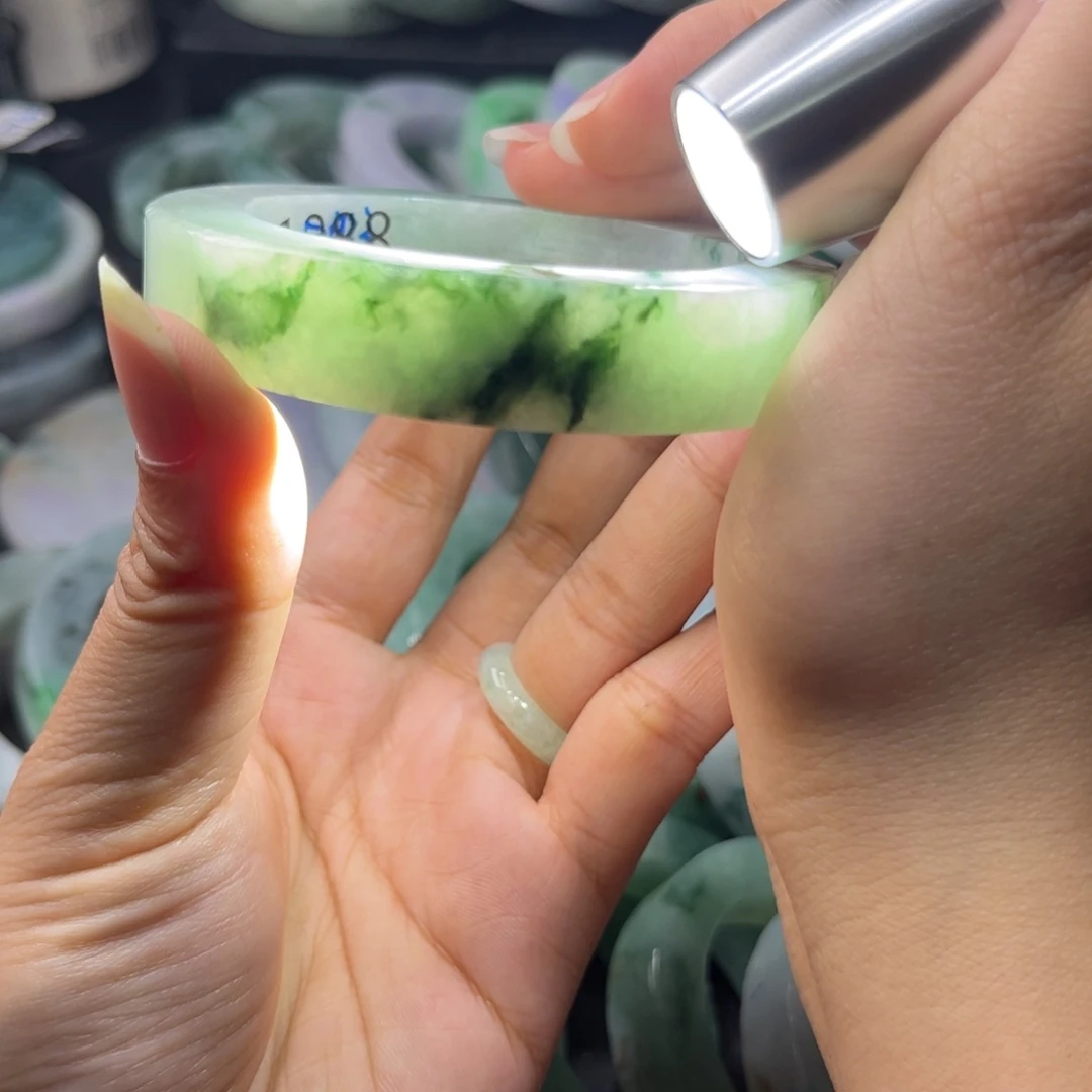 未镶嵌翡翠手镯未镶嵌定制翡翠