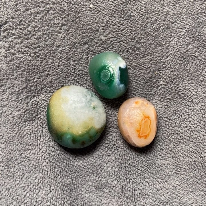 嘻***少玛瑙/玉髓未镶嵌珠宝奇石