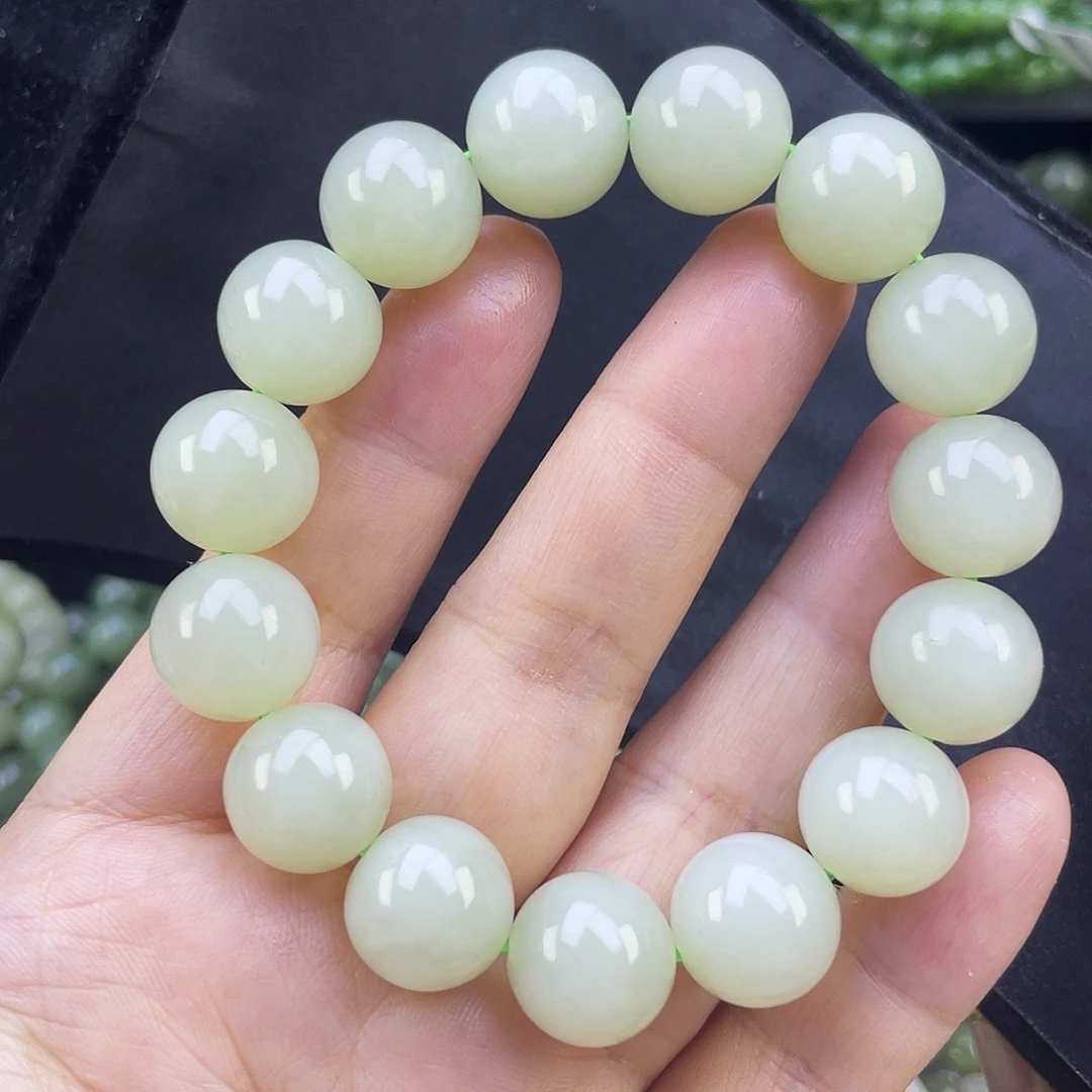 博***场和田玉未镶嵌手链