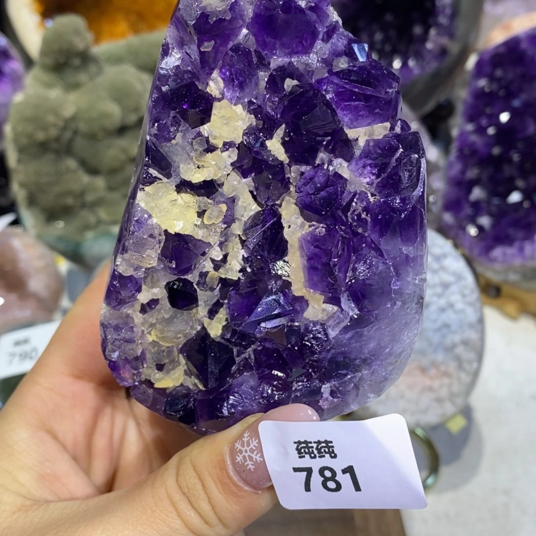 紫晶大型摆件（非配饰）未镶嵌全抛大牙方解石