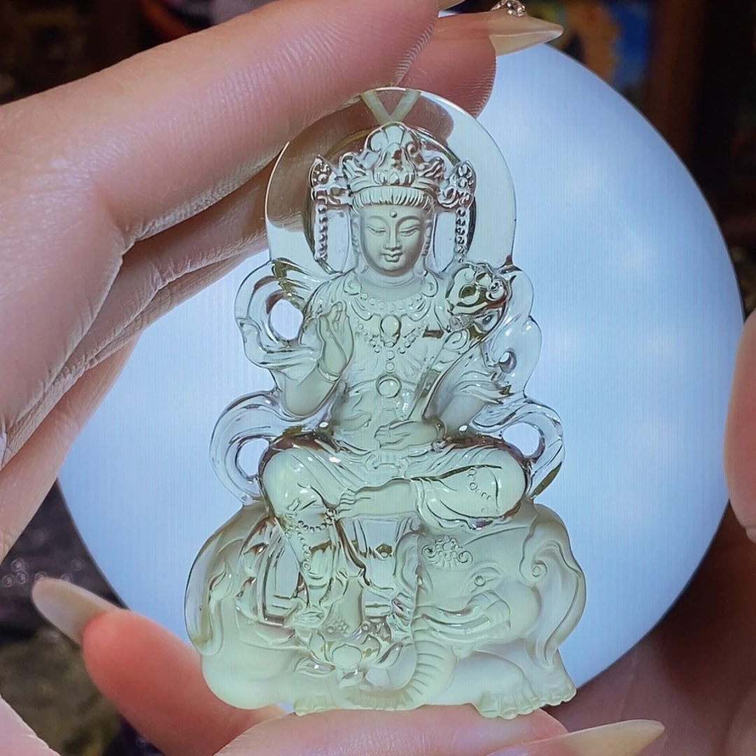 吴***龙水晶颈饰未镶嵌吊坠