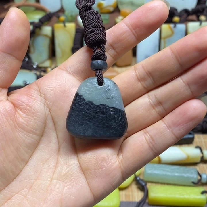 蛇纹石玉挂件未镶嵌?*?