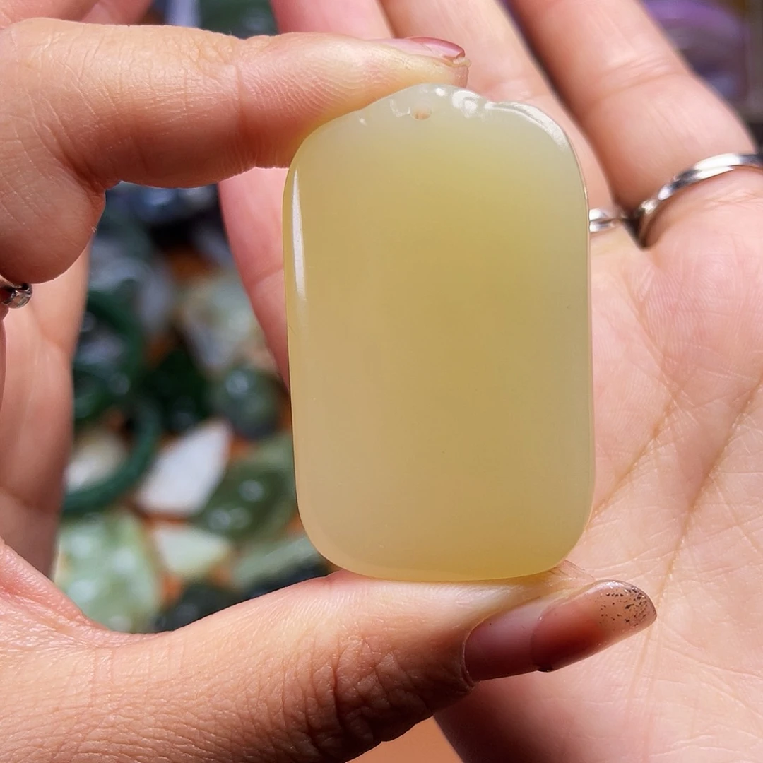 颈饰未镶嵌和田玉