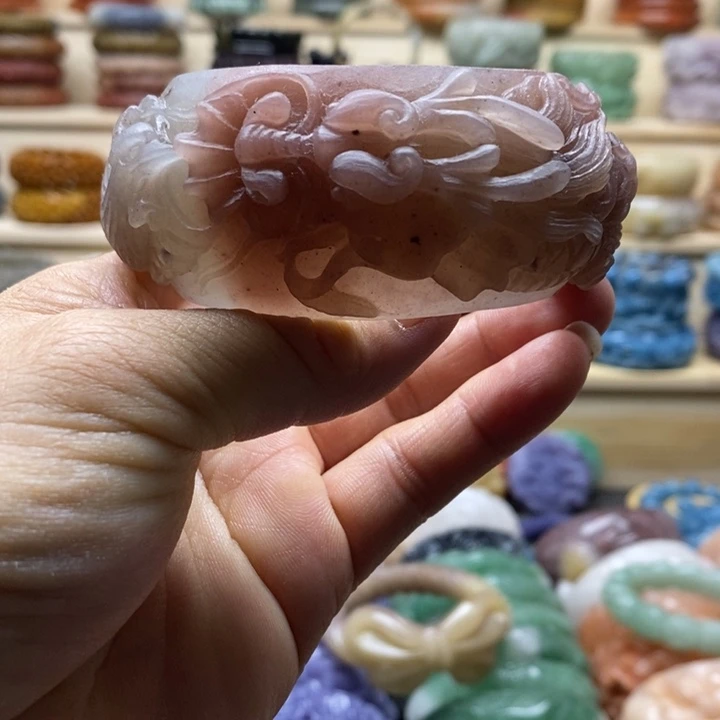 未镶嵌手镯石英质玉