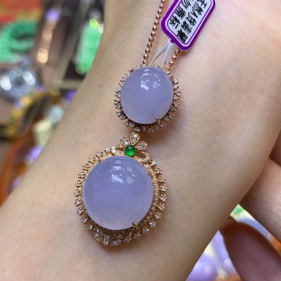 翡翠18K金镶嵌颈饰