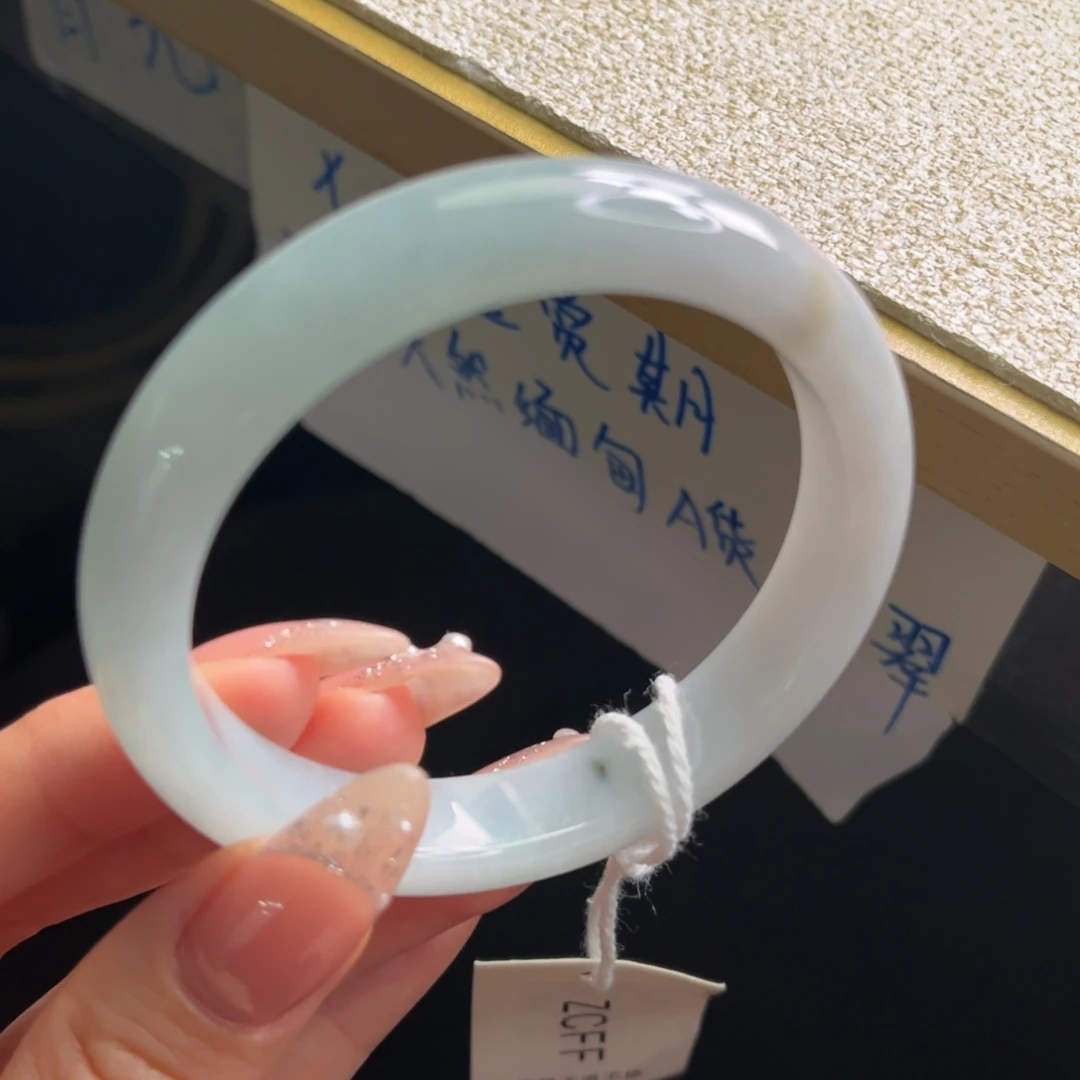 翡翠未镶嵌手镯手镯