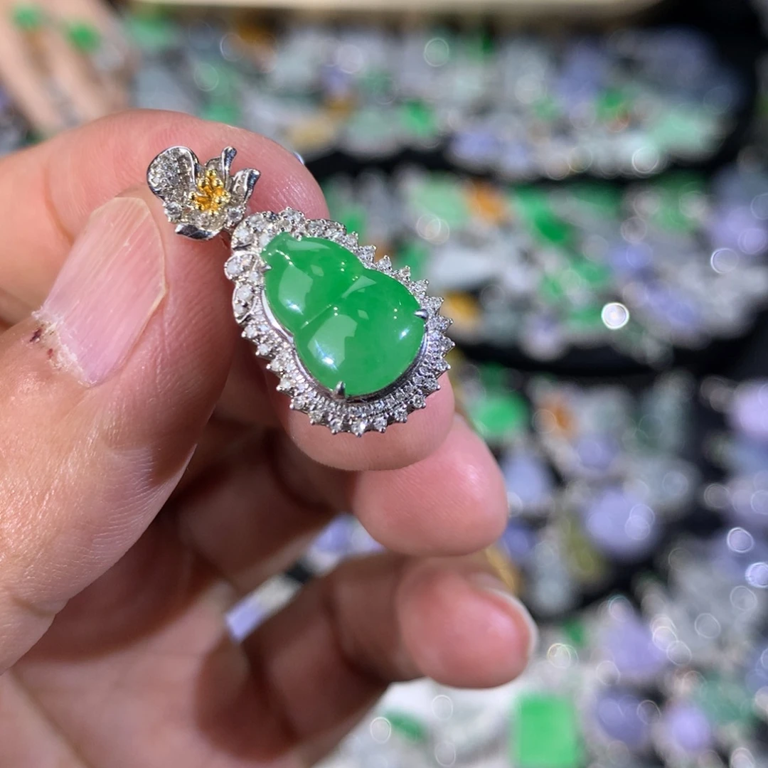 翡翠18K金镶嵌吊坠(不含链)