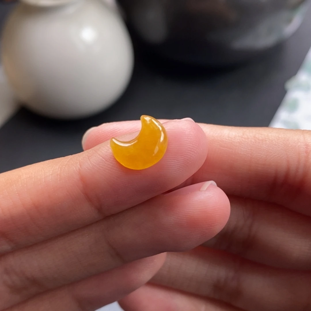 翡翠裸石冰黄月亮