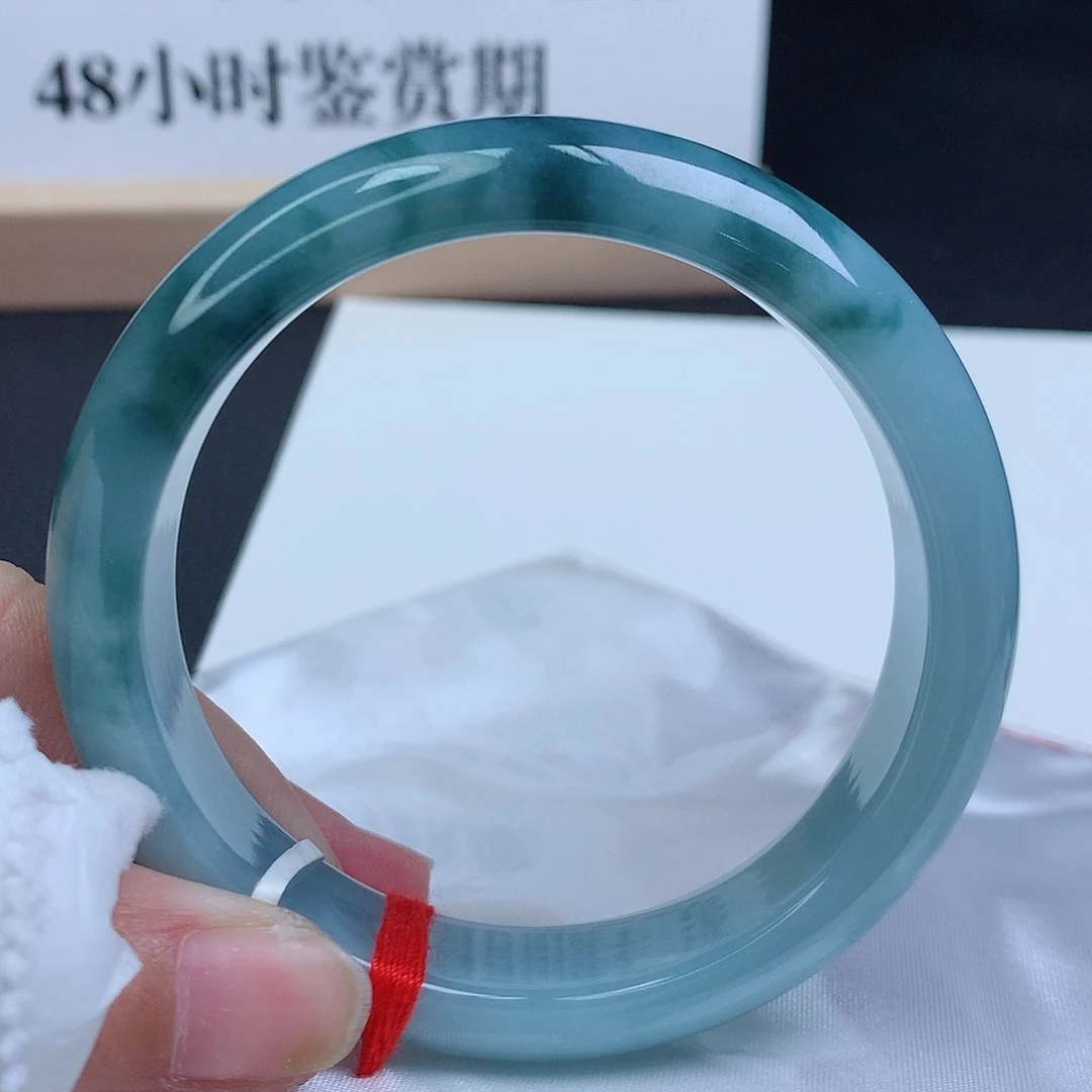 翡翠手镯未镶嵌59圈口